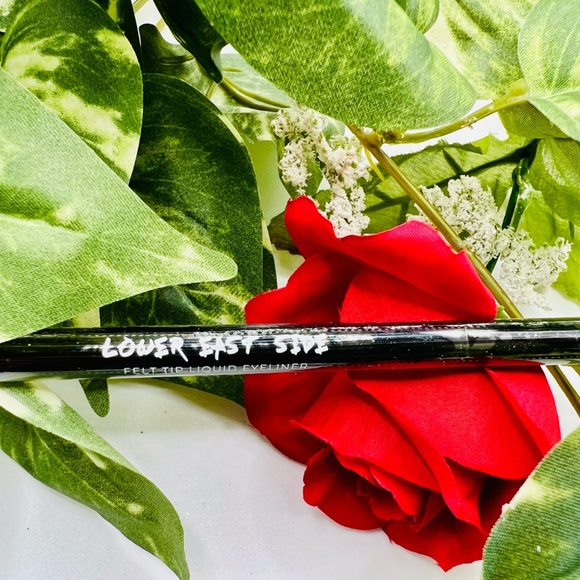 Lower East Side - LES, Felt Tip Eyeliner Pencil in Blacl - Picture 2 of 6